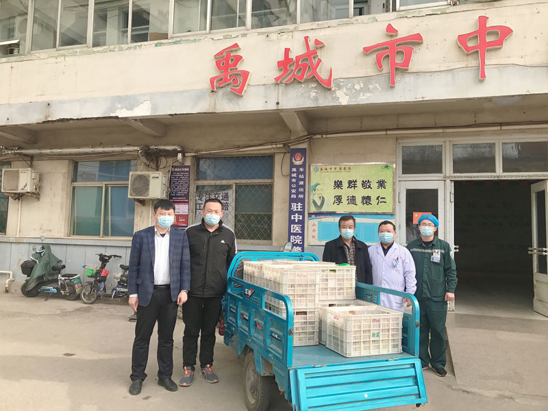 中医院急诊科张雪岭捐赠10箱苹果