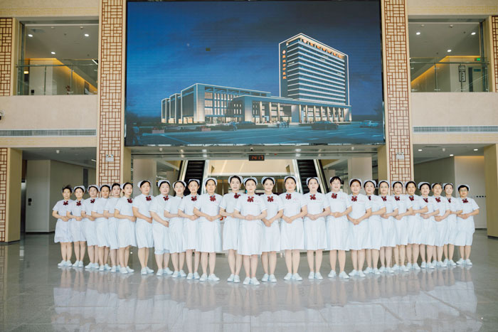 我院在四楼报告厅隆重举行5·12国际护士节庆祝大会